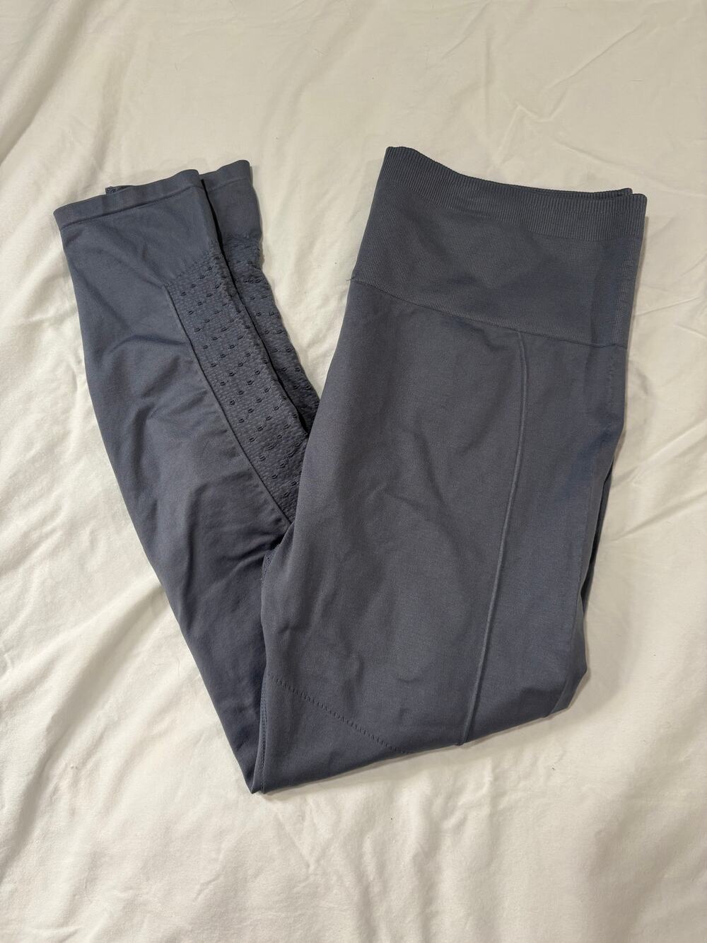 Fabletics Gray Seamless Capri Length Athletic Leggings Size Large